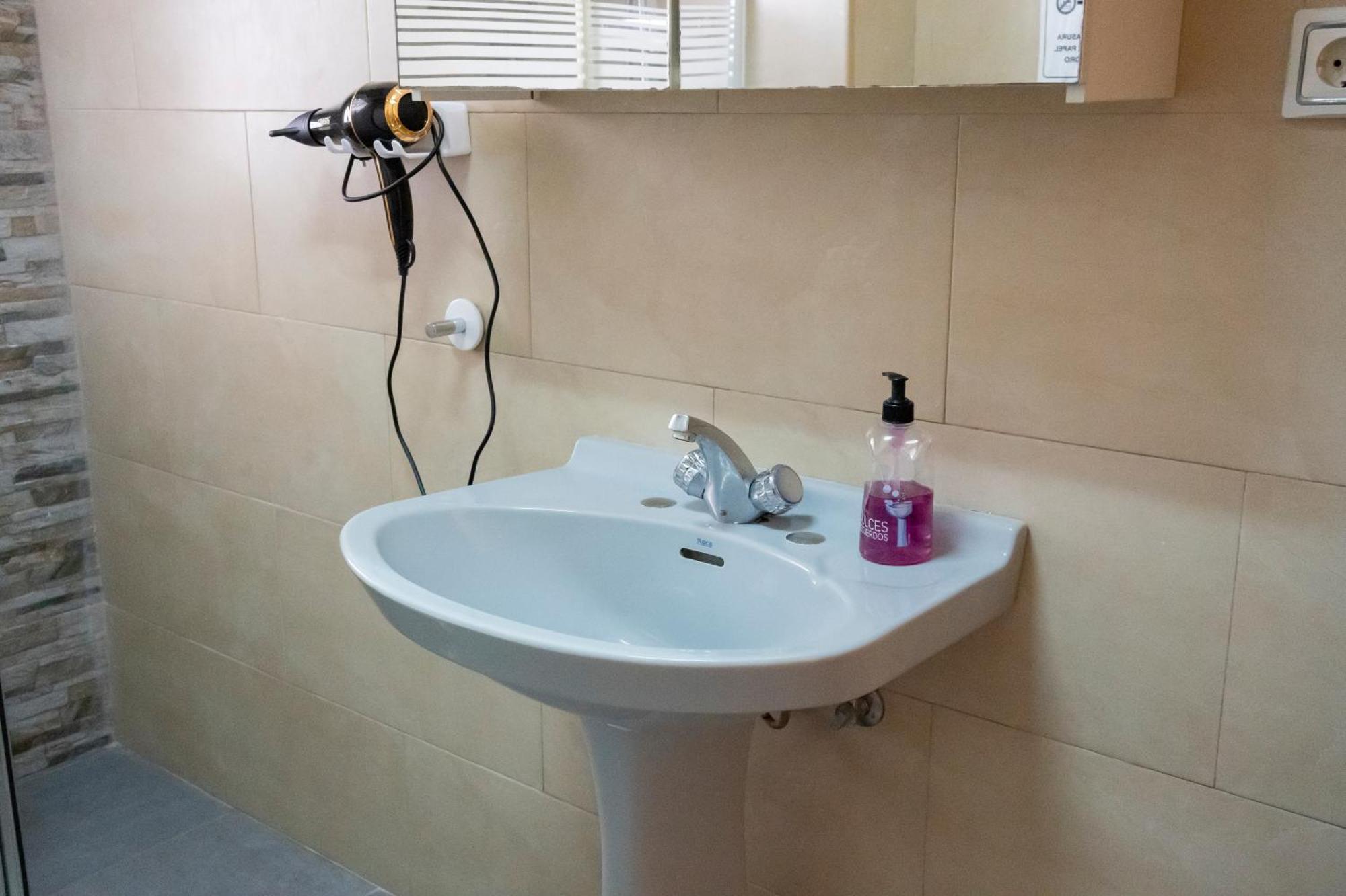Habitacion Doble En La Victoria 말라가 외부 사진